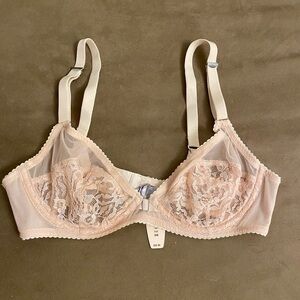 Victoria’s Secrets Vintage light pink lace bra Size 36B NWT